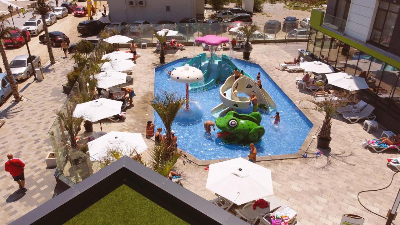 Blacksearama Apartment- Spa, Pools And Parking Mamaia Eksteriør bilde