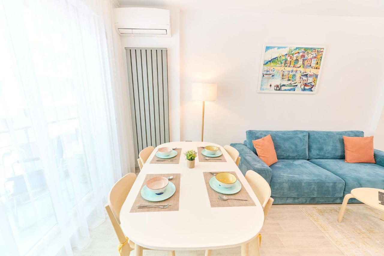 Blacksearama Apartment- Spa, Pools And Parking Mamaia Eksteriør bilde